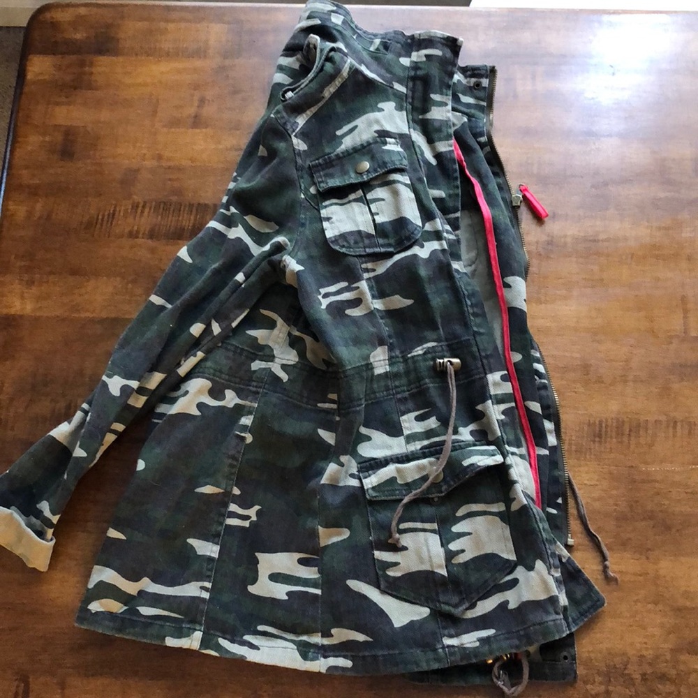 Women’s Camp Jacket Size S